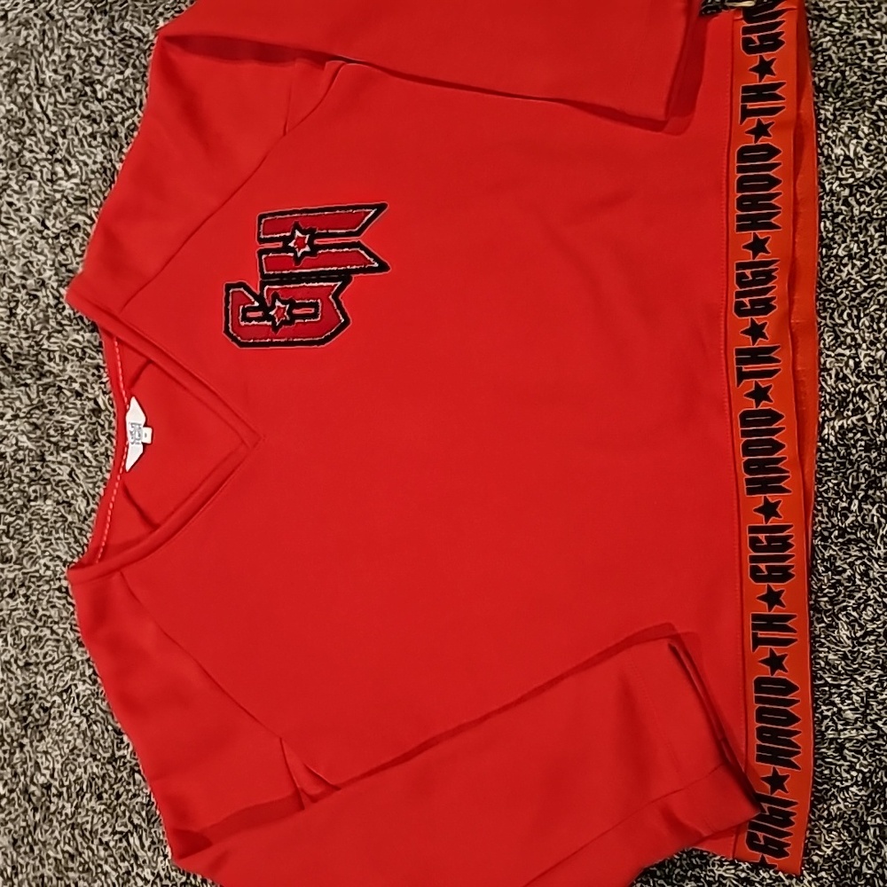 [NWOT] TOMMY HILFIGER GIGI HADID Limited Edition sweater